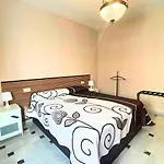 Piso En El Realejo דירה *